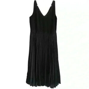 Banana Republic black sleeveless pleated cocktail dress size 2